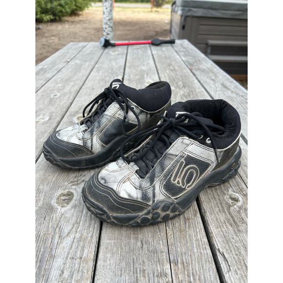Five Ten Karver Ash grey women’s mountain biking downhill shoes high tops size 7 - Picture 1 of 7